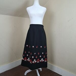Ernst Licht Black Floral  Embroidery Skirt Size 12 Vintage